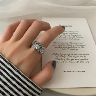 Creative Circular Texture Ring