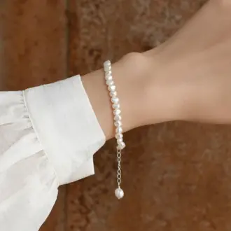 Elegance Unveiled Pearl Bracelet