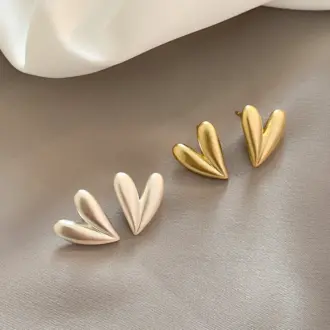Frosted Heart Shaped Stud Earrings 3