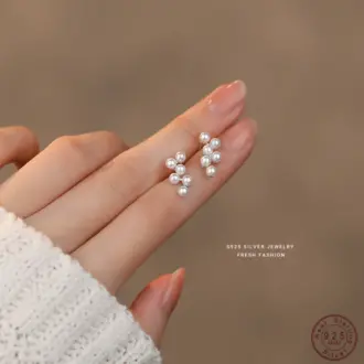 Pearl Grape Stud Earrings 3