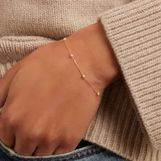 Summer Elegance Pearl Bracelet