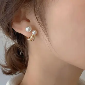 Elegant Allure Pearl Stud Earrings
