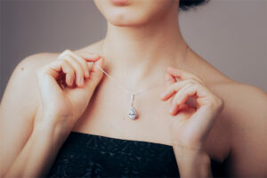 Types of Necklaces: A Stylish Journey from Chokers to Statement Pieces