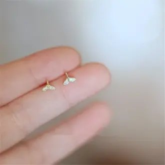 Simple Whale Tail Stud Earrings