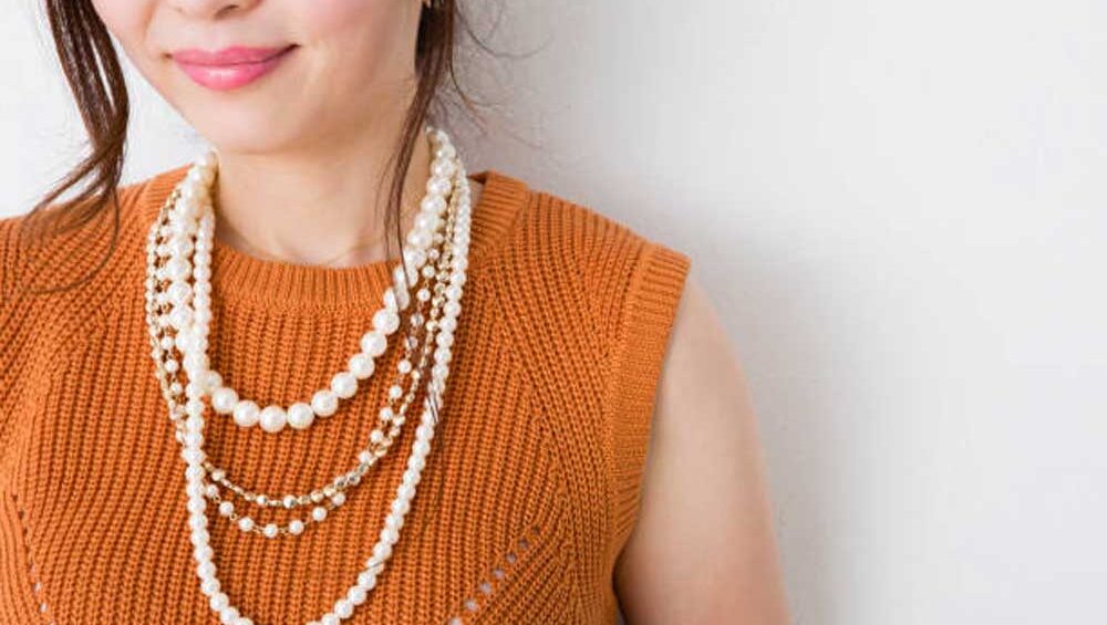 The Art of Layering Necklaces: How to Create a Stunning Jewelry Statement