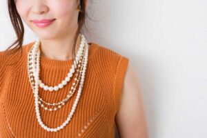The Art of Layering Necklaces: How to Create a Stunning Jewelry Statement
