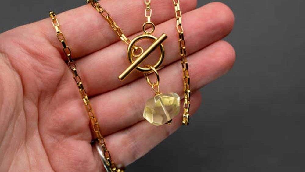 Finding the Perfect Fit: A Guide to Choosing the Right Necklace Size for Women