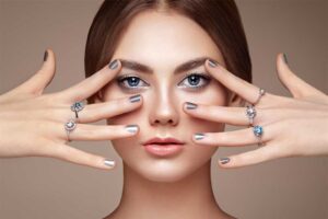 The Ultimate Guide to Fashion Jewelry: Elevate Your Style with Affordable Glamour