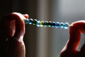 Dazzling Beauty: Exploring Glass Beads as a Stunning Jewelry Material