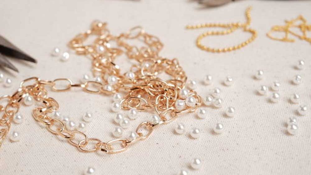 Pearls: The Perfect Jewelry Material for Your Elegance and Timeless Beauty