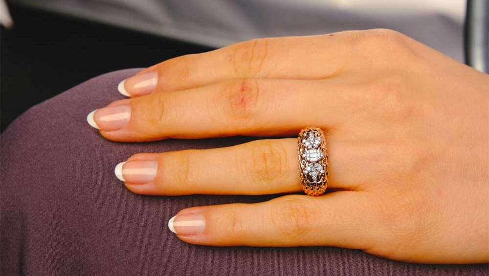 Express Yourself with Statement Rings: Unleash Your Style and Spark Conversation