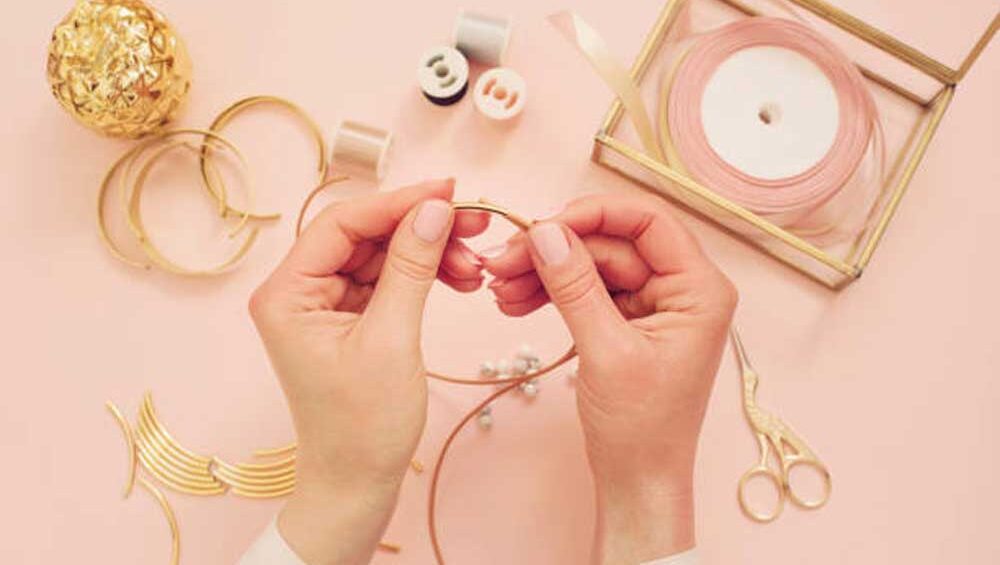 Allergen-Free Shimmer: Exploring Hypoallergenic Jewelry Materials for Sensitivity-Free Style