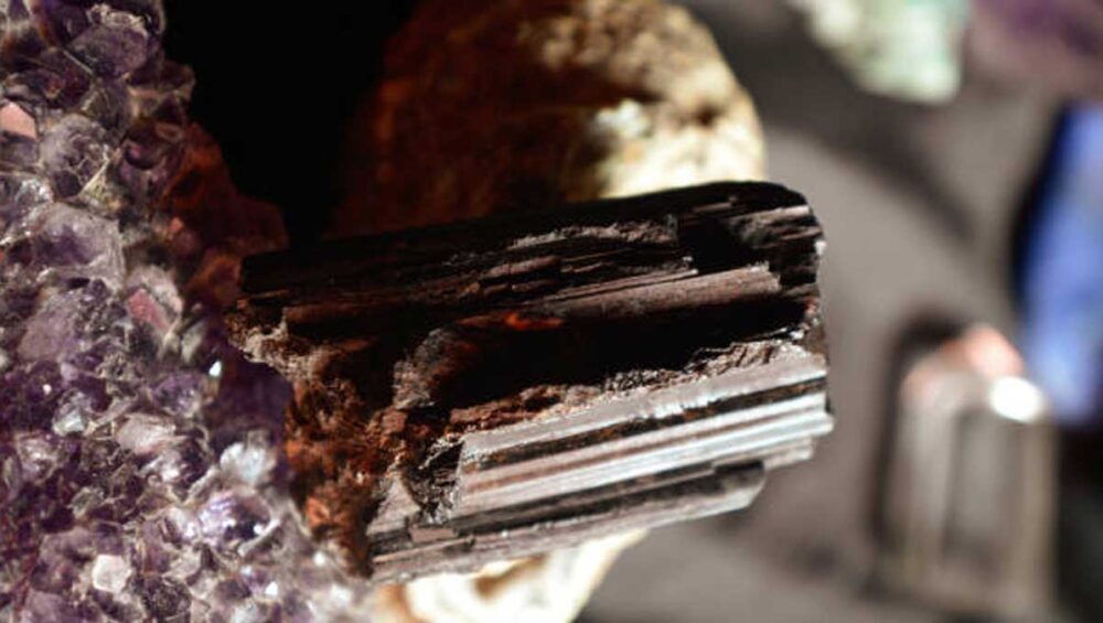 black tourmaline crystal for grounding and protection